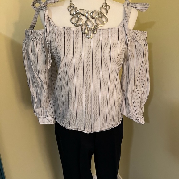 a.n.d Eawy Women's Black and white Off Shoulder Blouse Shirt Top X-Large - Picture 4 of 7